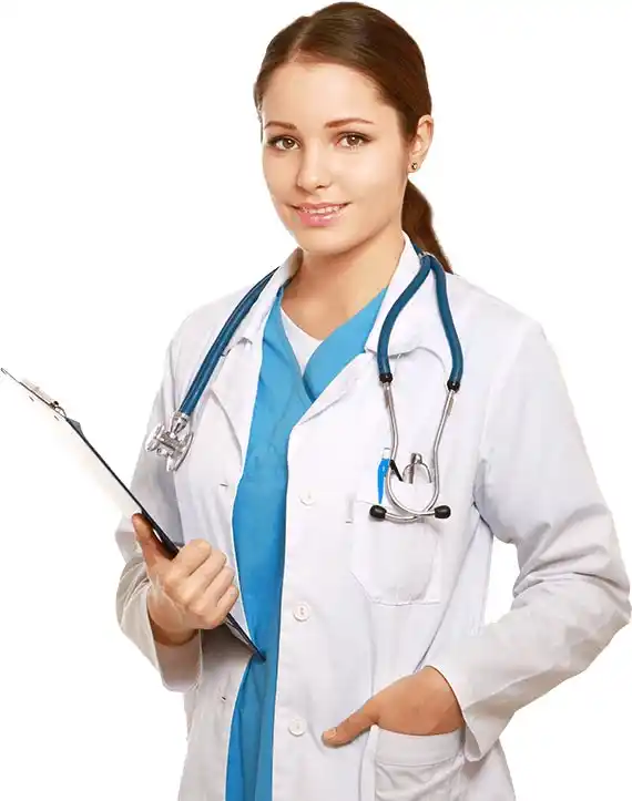Smile Day Clinic fogorvosnője sztetoszkóppal és jegyzettömbbel – fogászati szakember portré
